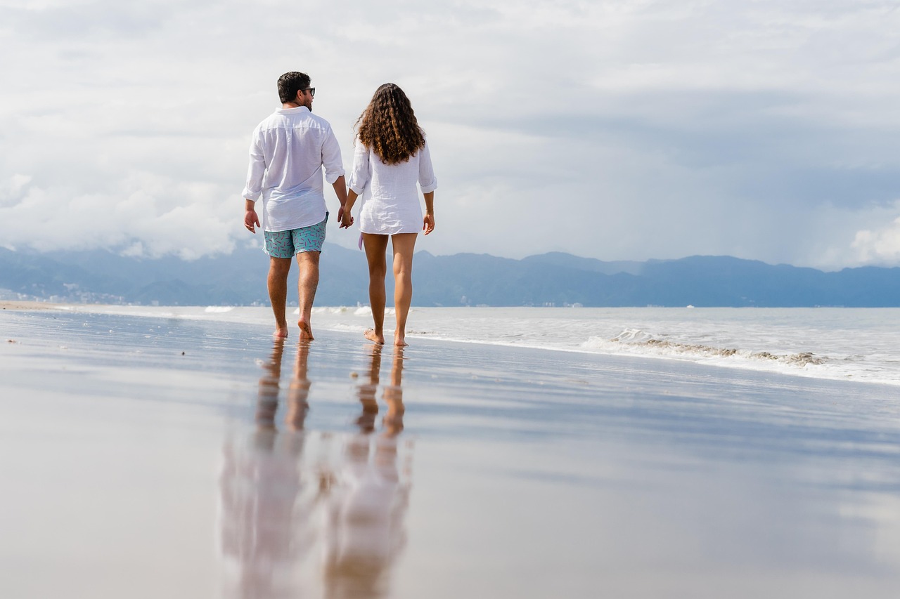 夫の浮気に関する相談は女性センターでどのように行うべきですか？