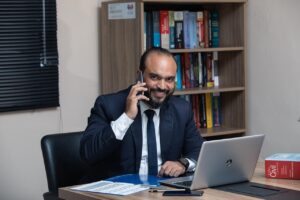 浮気の弁護士にかかる費用はどのくらい？